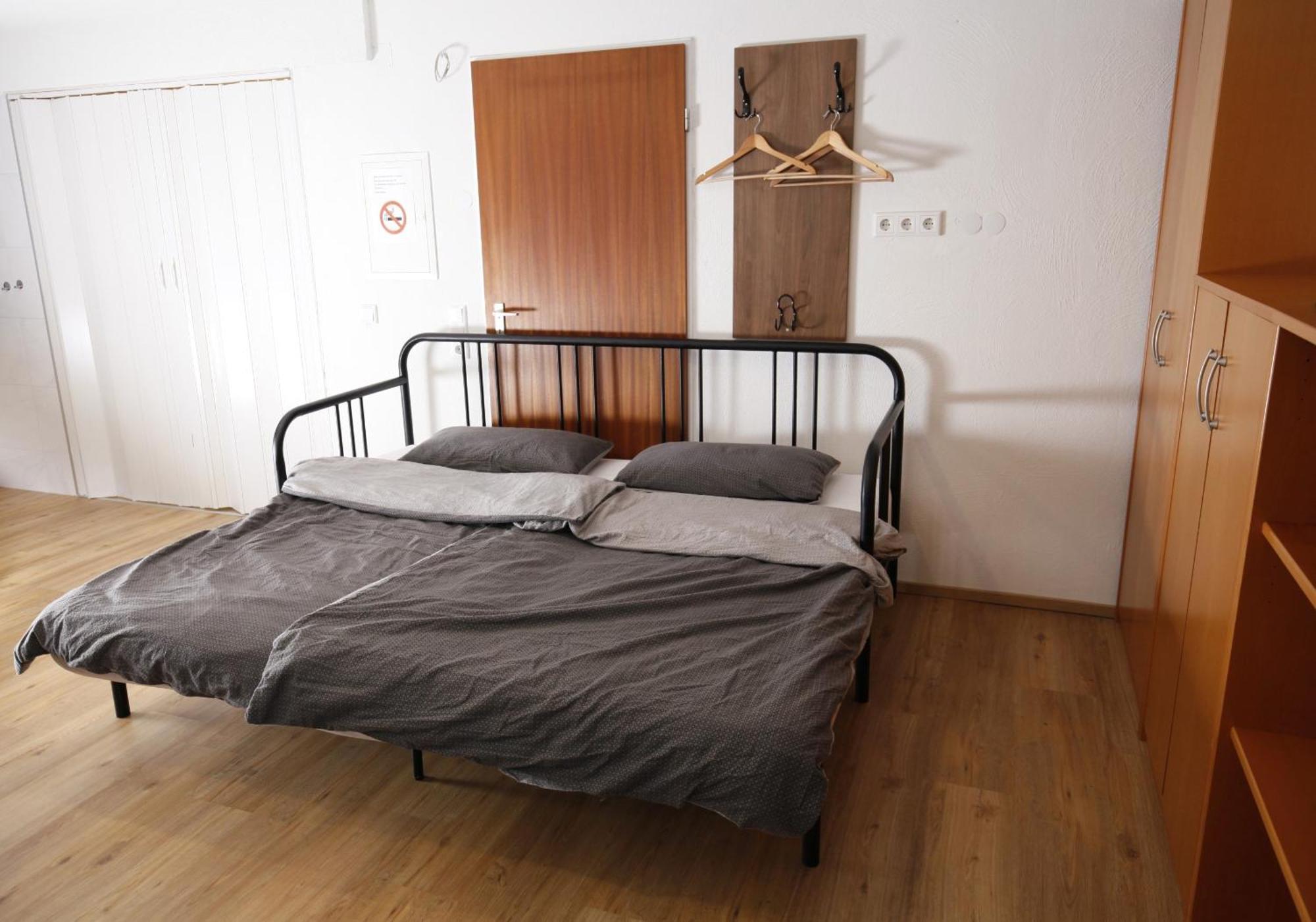 Appartment Mit Parkplatz Würzburg Exterior foto